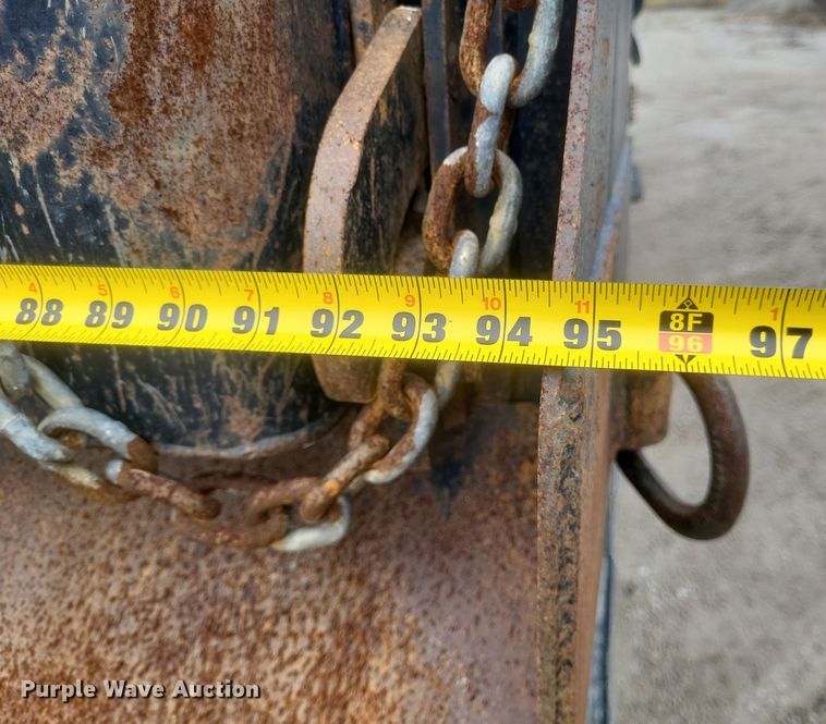 image for item EJ5367 2003 Chevrolet C8500 dump truck