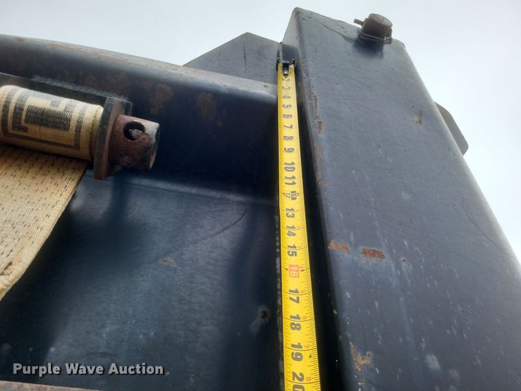 image for item EJ5367 2003 Chevrolet C8500 dump truck