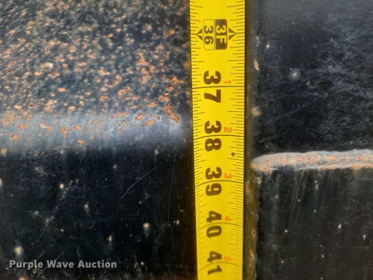 image for item EJ5367 2003 Chevrolet C8500 dump truck