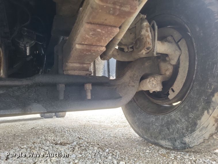 image for item EJ5367 2003 Chevrolet C8500 dump truck