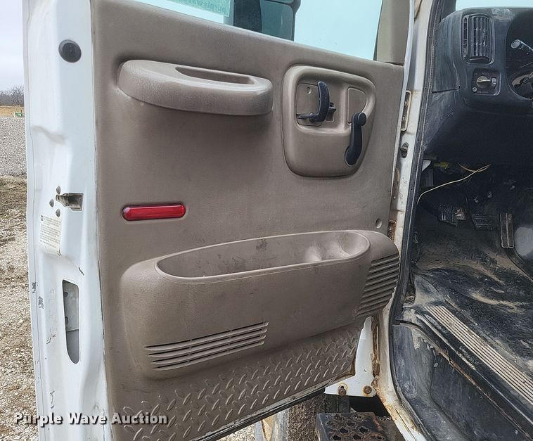 image for item EJ5367 2003 Chevrolet C8500 dump truck