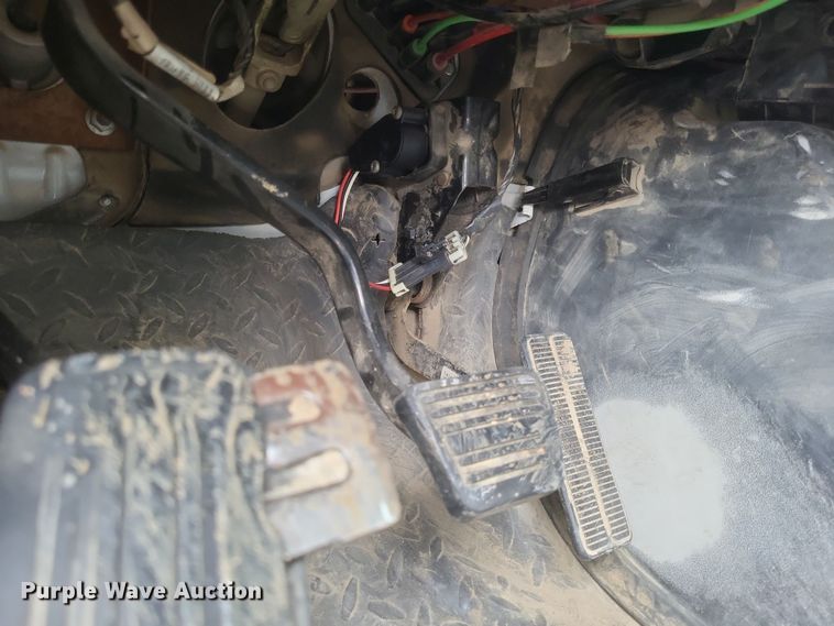 image for item EJ5367 2003 Chevrolet C8500 dump truck