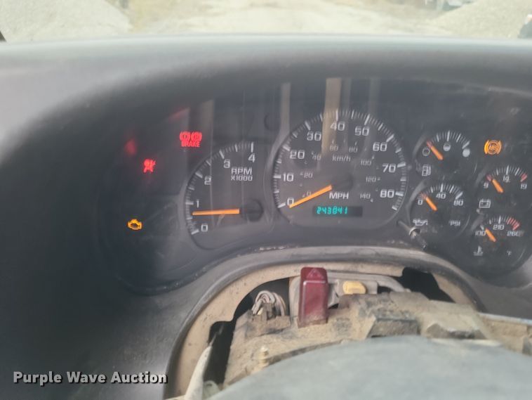 image for item EJ5367 2003 Chevrolet C8500 dump truck