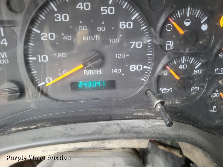 image for item EJ5367 2003 Chevrolet C8500 dump truck