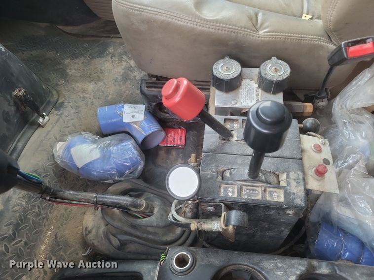 image for item EJ5367 2003 Chevrolet C8500 dump truck