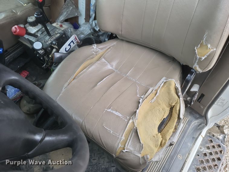 image for item EJ5367 2003 Chevrolet C8500 dump truck