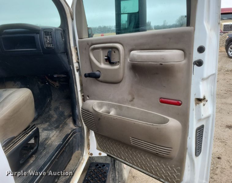 image for item EJ5367 2003 Chevrolet C8500 dump truck