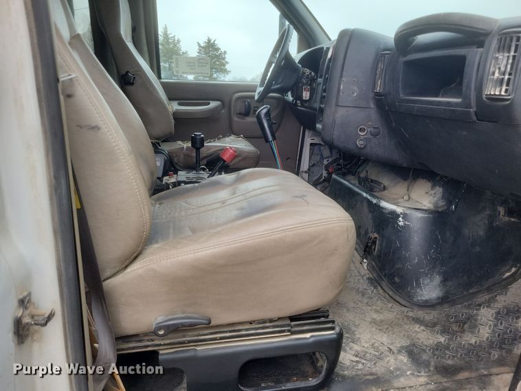 image for item EJ5367 2003 Chevrolet C8500 dump truck