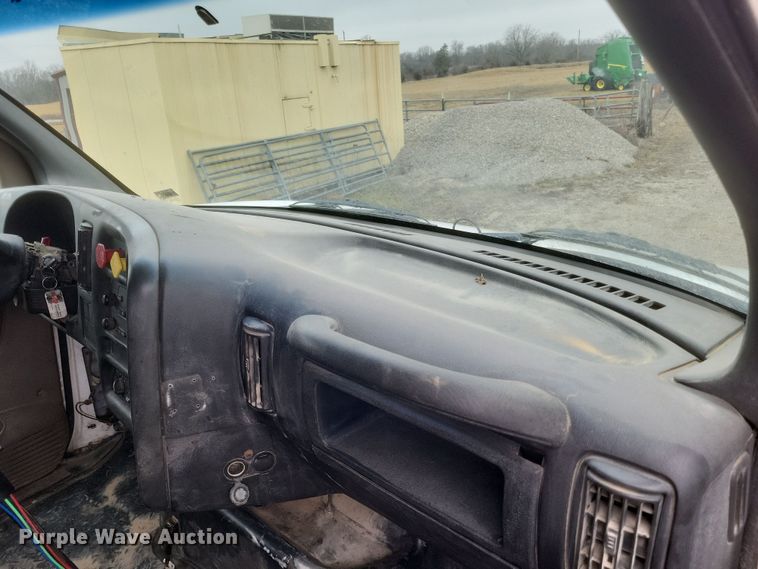 image for item EJ5367 2003 Chevrolet C8500 dump truck