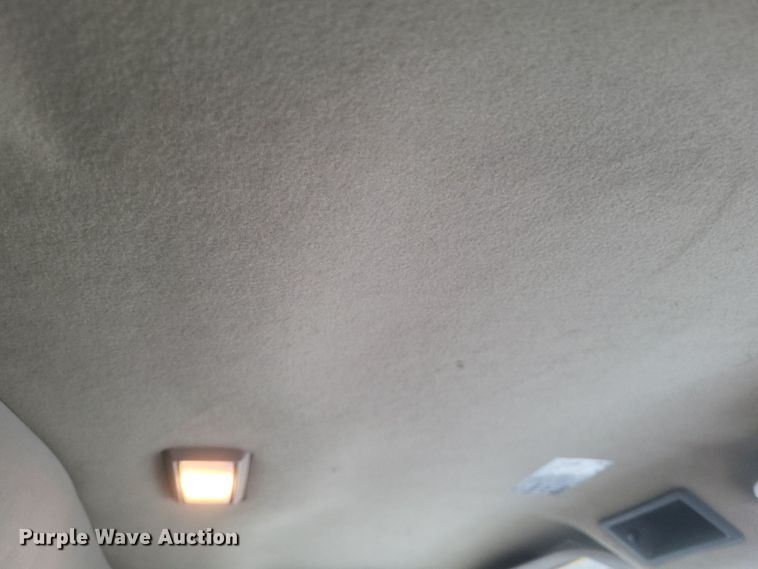 image for item EJ5367 2003 Chevrolet C8500 dump truck