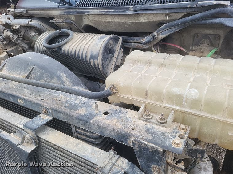 image for item EJ5367 2003 Chevrolet C8500 dump truck