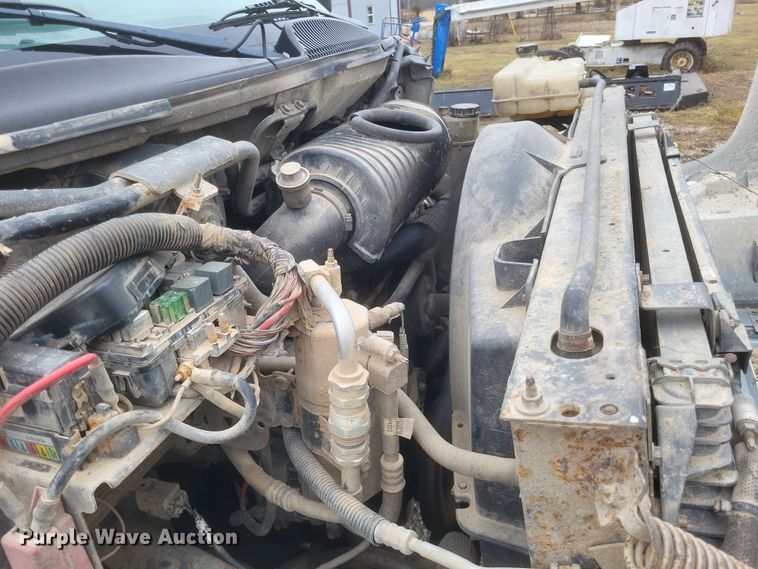 image for item EJ5367 2003 Chevrolet C8500 dump truck