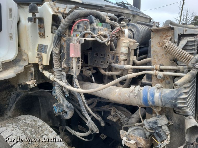 image for item EJ5367 2003 Chevrolet C8500 dump truck