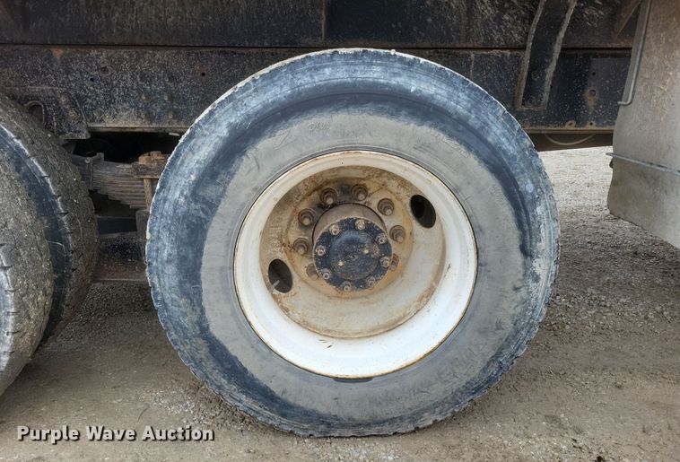 image for item EJ5367 2003 Chevrolet C8500 dump truck