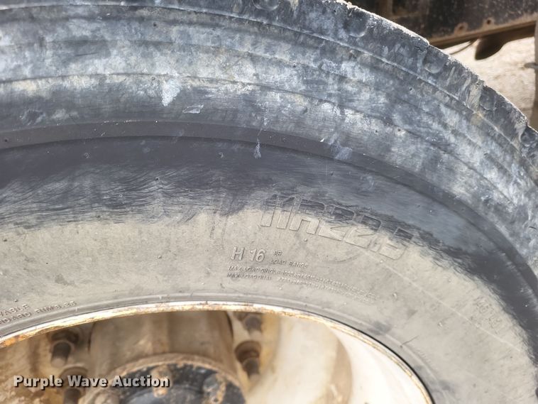 image for item EJ5367 2003 Chevrolet C8500 dump truck