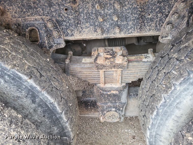 image for item EJ5367 2003 Chevrolet C8500 dump truck