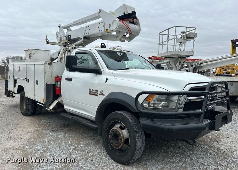 image for item EK0357 2014 Dodge Ram 5500HD bucket truck