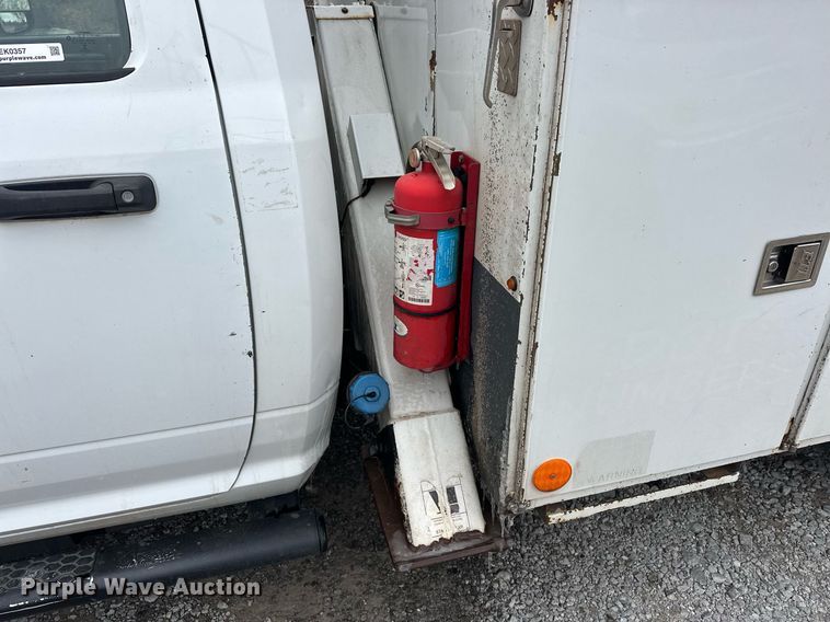 image for item EK0357 2014 Dodge Ram 5500HD bucket truck