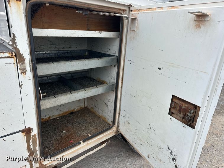 image for item EK0357 2014 Dodge Ram 5500HD bucket truck