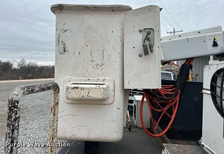 image for item EK0357 2014 Dodge Ram 5500HD bucket truck