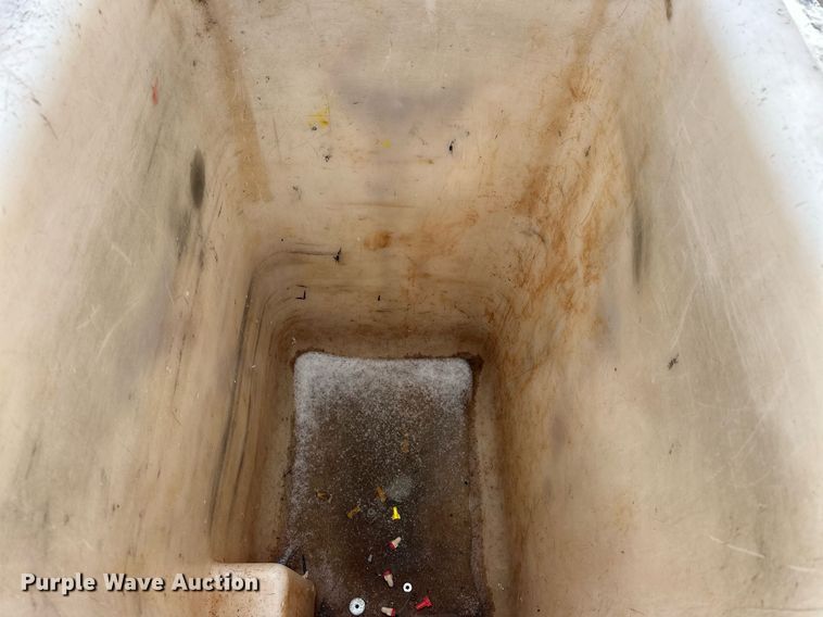 image for item EK0357 2014 Dodge Ram 5500HD bucket truck