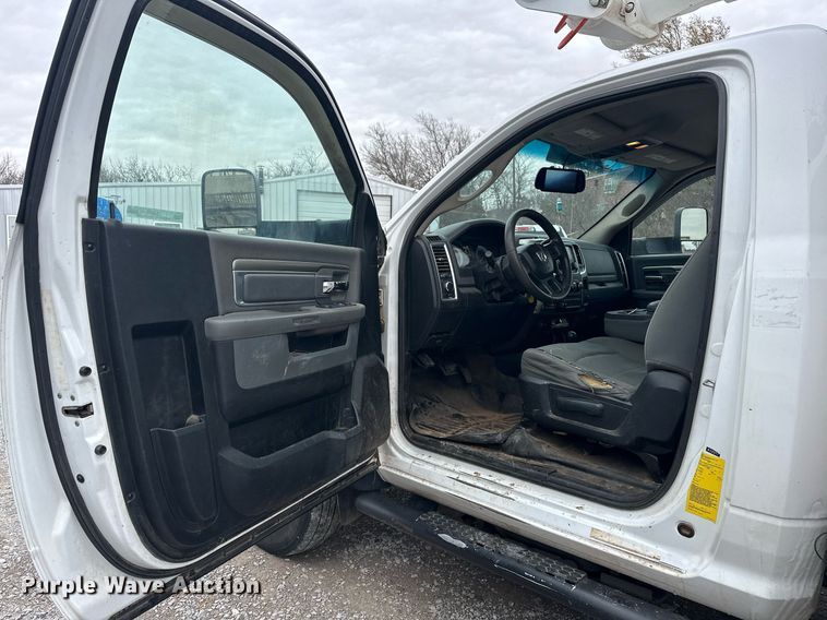 image for item EK0357 2014 Dodge Ram 5500HD bucket truck