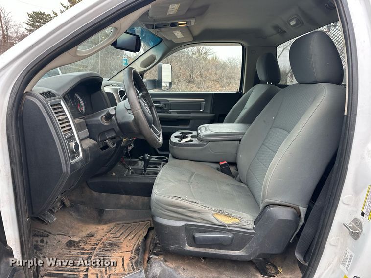 image for item EK0357 2014 Dodge Ram 5500HD bucket truck