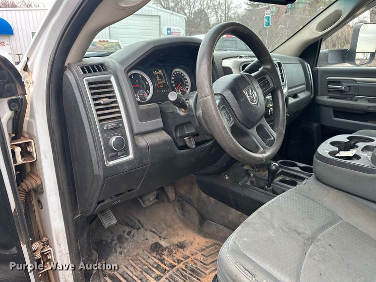 image for item EK0357 2014 Dodge Ram 5500HD bucket truck