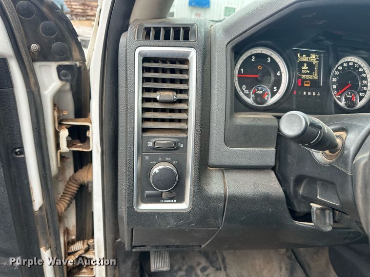 image for item EK0357 2014 Dodge Ram 5500HD bucket truck