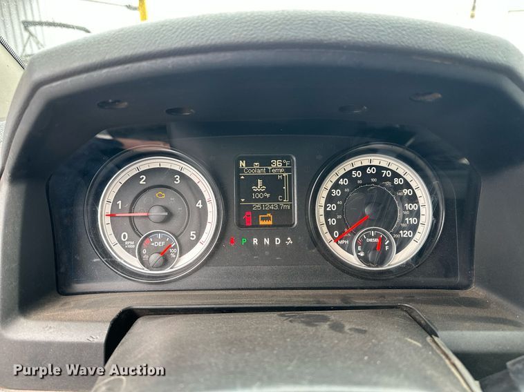 image for item EK0357 2014 Dodge Ram 5500HD bucket truck