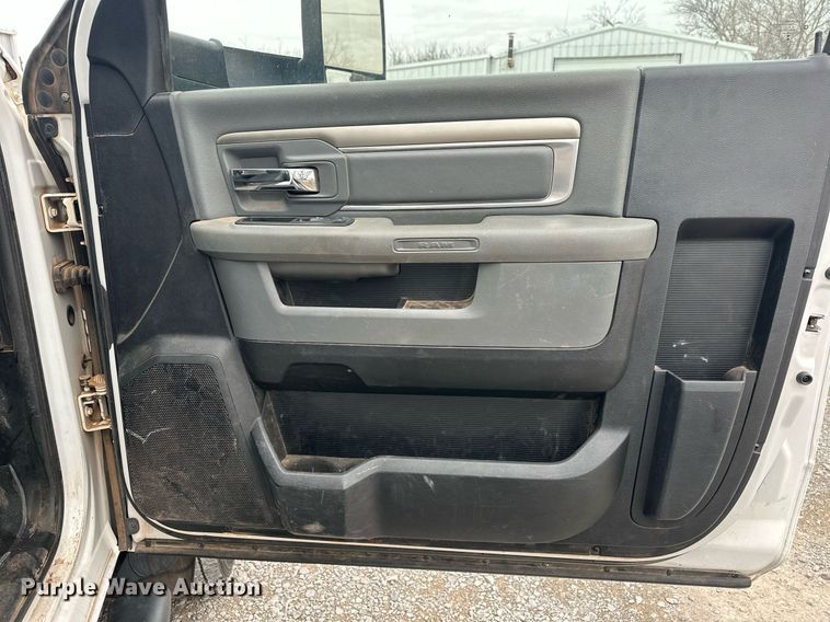 image for item EK0357 2014 Dodge Ram 5500HD bucket truck