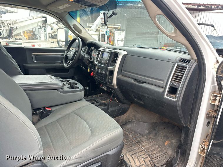 image for item EK0357 2014 Dodge Ram 5500HD bucket truck