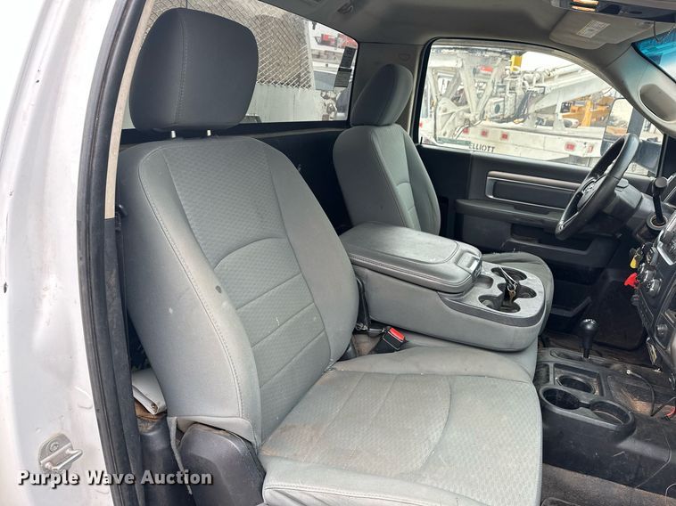 image for item EK0357 2014 Dodge Ram 5500HD bucket truck