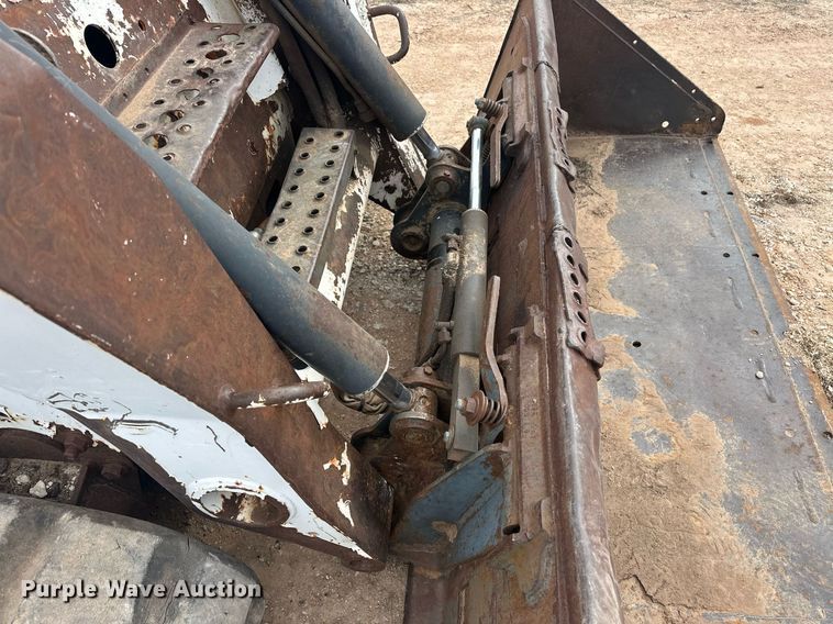 image for item EK0365 2003 Bobcat T300 tracked skid steer loader