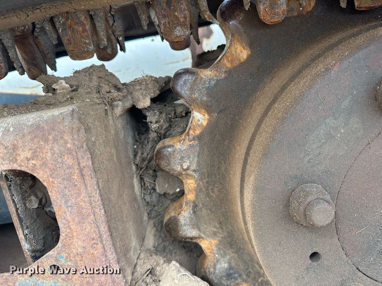 image for item EK0365 2003 Bobcat T300 tracked skid steer loader