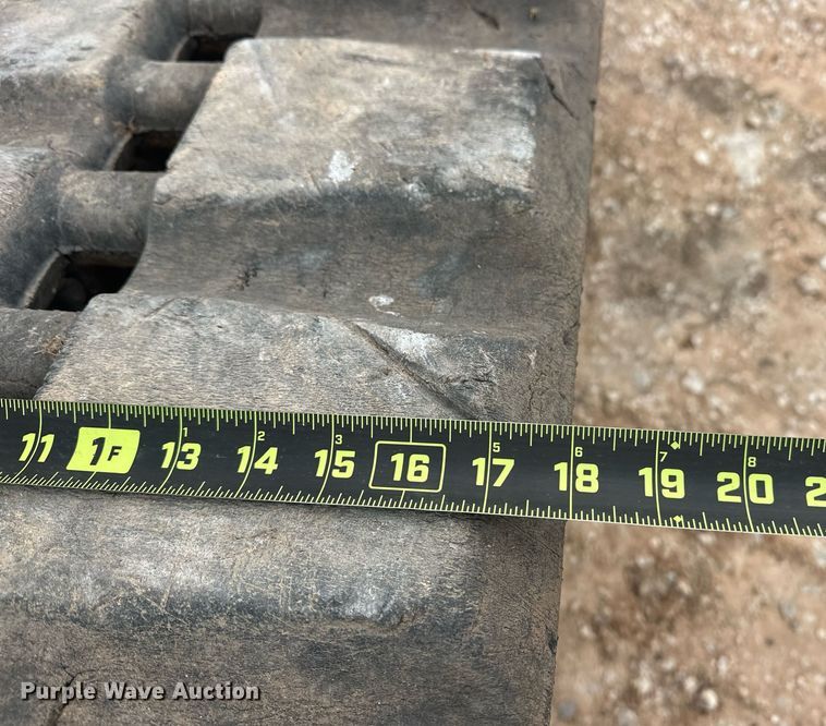 image for item EK0365 2003 Bobcat T300 tracked skid steer loader