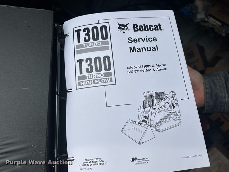 image for item EK0365 2003 Bobcat T300 tracked skid steer loader