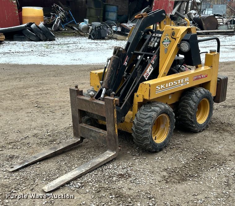 image for item EK2630 1996 Gravely Skidster 200 compact utility loader