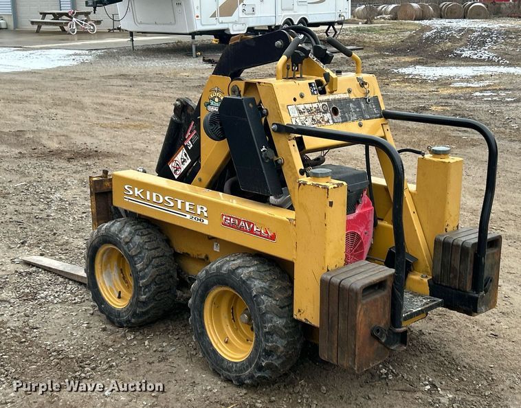 image for item EK2630 1996 Gravely Skidster 200 compact utility loader