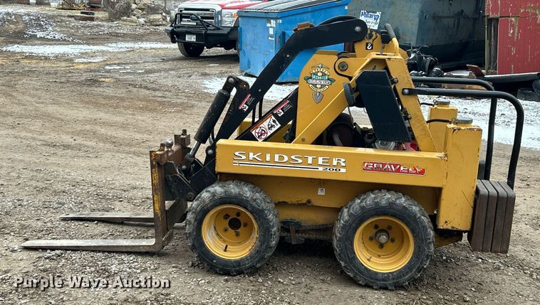 image for item EK2630 1996 Gravely Skidster 200 compact utility loader