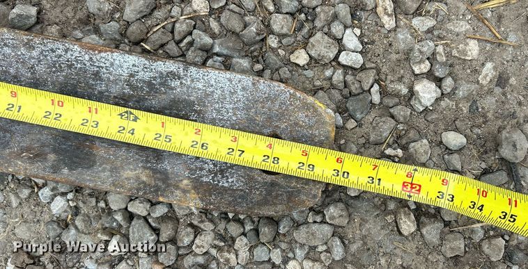 image for item EK2630 1996 Gravely Skidster 200 compact utility loader