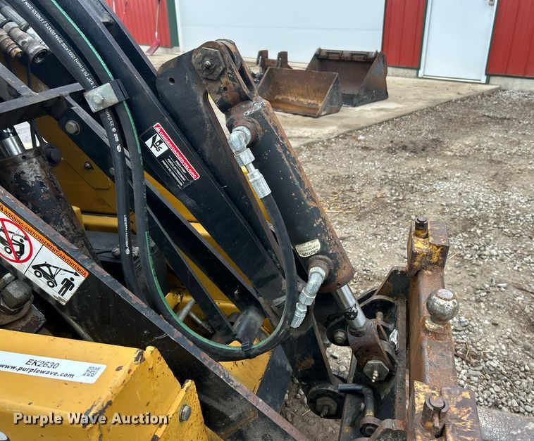 image for item EK2630 1996 Gravely Skidster 200 compact utility loader