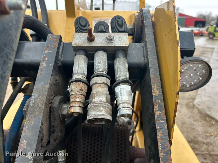 image for item EK2630 1996 Gravely Skidster 200 compact utility loader