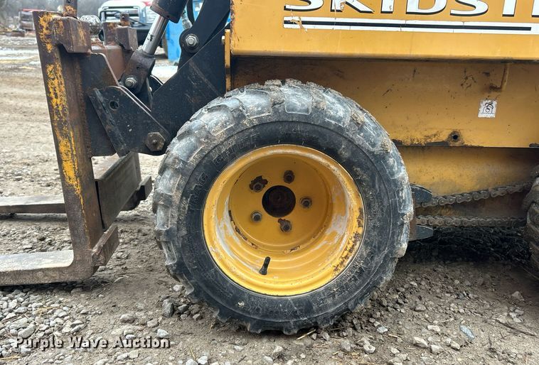 image for item EK2630 1996 Gravely Skidster 200 compact utility loader