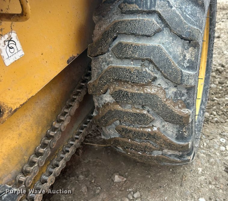 image for item EK2630 1996 Gravely Skidster 200 compact utility loader