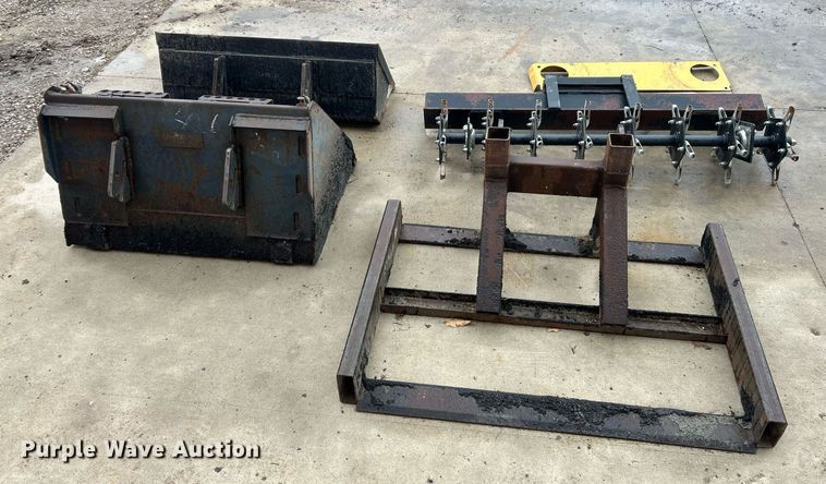 image for item EK2630 1996 Gravely Skidster 200 compact utility loader