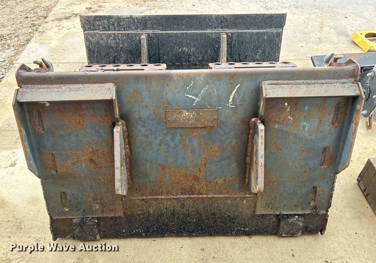 image for item EK2630 1996 Gravely Skidster 200 compact utility loader