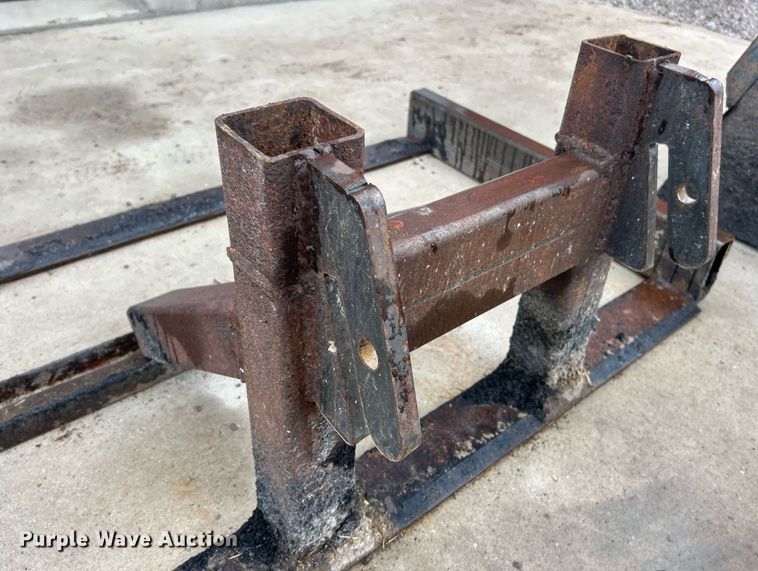 image for item EK2630 1996 Gravely Skidster 200 compact utility loader