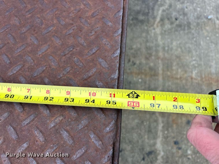 image for item EK2633 1992 Ford F700 fuel truck