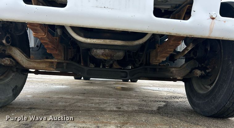 image for item EK2633 1992 Ford F700 fuel truck